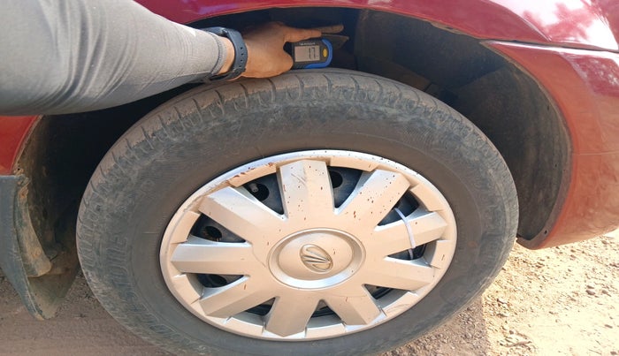 2011 Mahindra Verito 1.4 G2, Petrol, Manual, 40,290 km, tyre