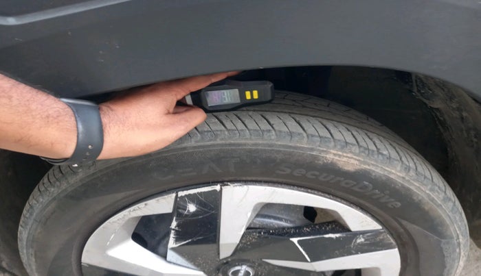 2021 Nissan MAGNITE XL, Petrol, Manual, 89,737 km, tyre