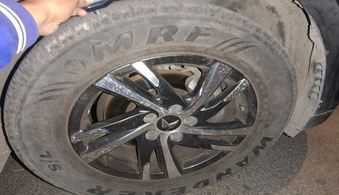 2022 Mahindra XUV700 AX 5 P MT 7 STR, Petrol, Manual, 37,565 km, tyre