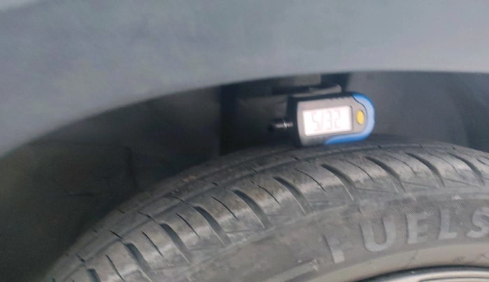 2020 Renault Kwid NEOTECH RXL 1.0 MT, Petrol, Manual, 26,716 km, tyre