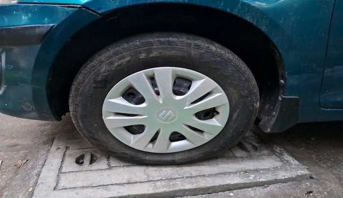 2012 Maruti Swift Dzire VXI, Petrol, Manual, 1,35,708 km, tyre