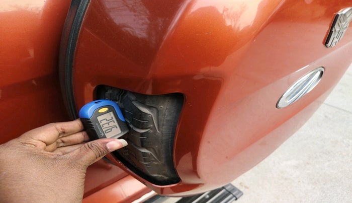 2017 Mahindra TUV300 T8, Diesel, Manual, 94,767 km, tyre