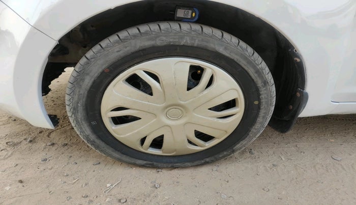 2012 Hyundai i20 ERA 1.2, Petrol, Manual, 90,265 km, tyre