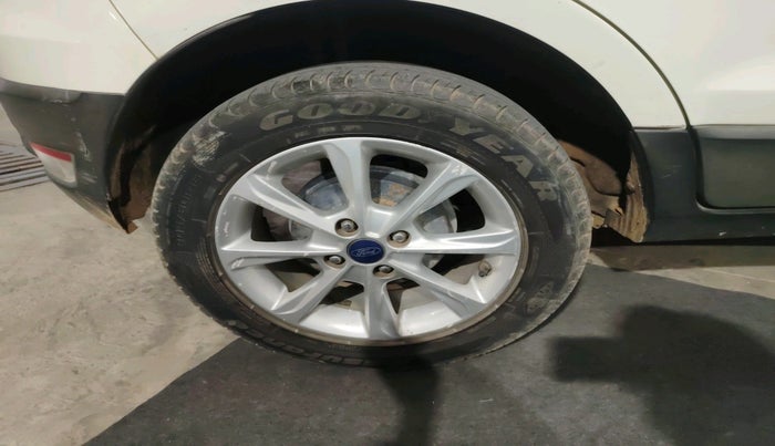 2018 Ford Ecosport TITANIUM 1.5L DIESEL, Diesel, Manual, 1,47,000 km, tyre