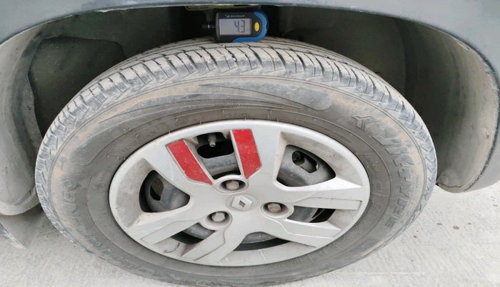 2016 Renault Kwid RXT 1.0, Petrol, Manual, 45,888 km, tyre