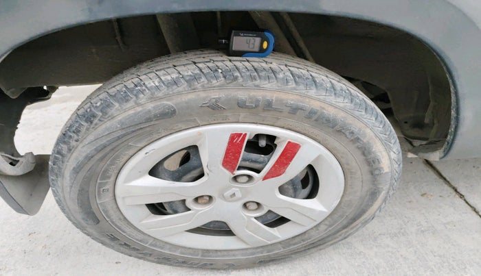 2016 Renault Kwid RXT 1.0, Petrol, Manual, 45,888 km, tyre