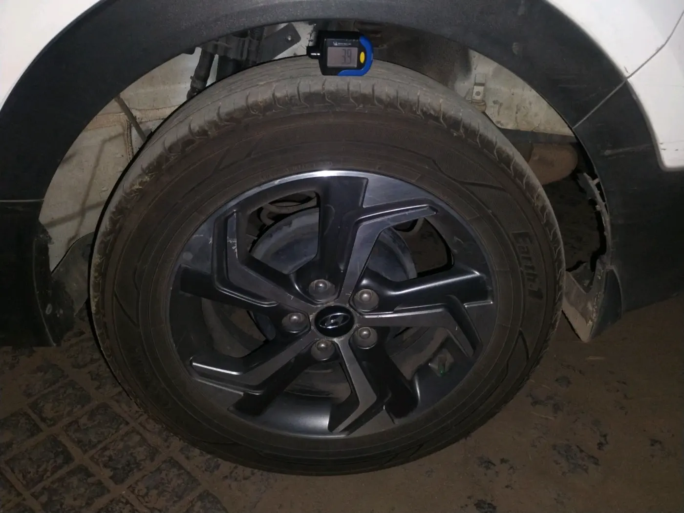 2019 Hyundai Creta SX AT 1.6 PETROL, Petrol, Automatic, 1,15,648 km, tyre