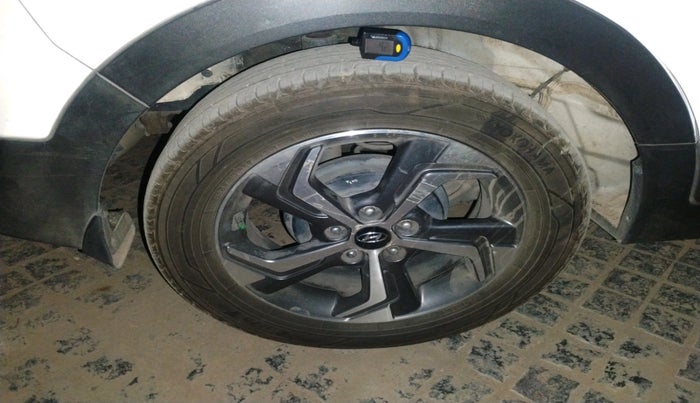 2019 Hyundai Creta SX AT 1.6 PETROL, Petrol, Automatic, 1,15,648 km, tyre