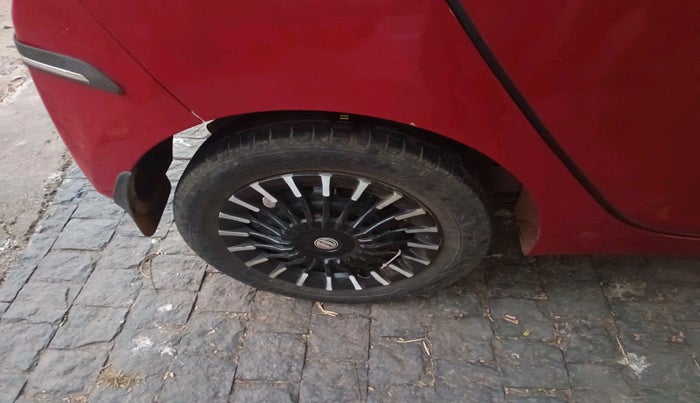 2018 Hyundai Eon ERA +, Petrol, Manual, 65,192 km, tyre