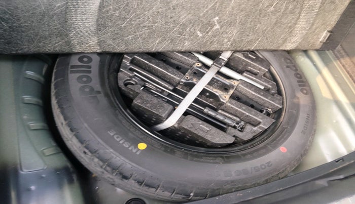 2023 Skoda Octavia STYLE 2.0, Petrol, Automatic, 22,128 km, tyre