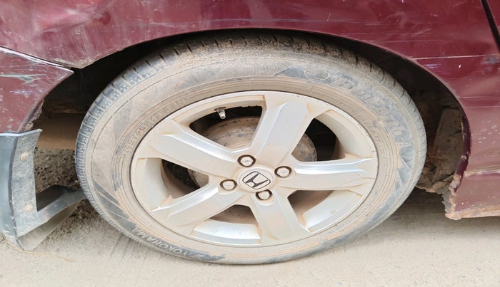 2012 Honda City 1.5L I-VTEC S MT, Petrol, Manual, 1,32,021 km, tyre