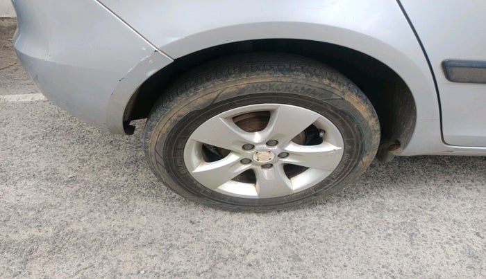 2011 Skoda Fabia ELEGANCE 1.2 MPI, Petrol, Manual, 72,776 km, tyre