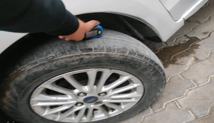 2019 Ford Figo Aspire TITANIUM 1.2 PETROL, Petrol, Manual, 58,133 km, tyre