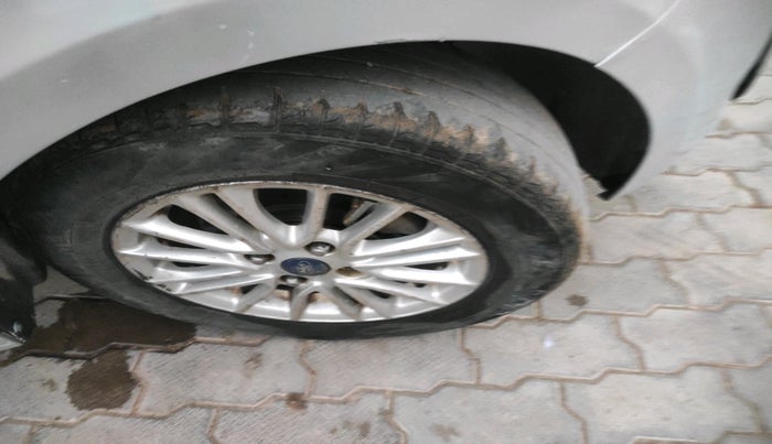 2019 Ford Figo Aspire TITANIUM 1.2 PETROL, Petrol, Manual, 58,133 km, tyre