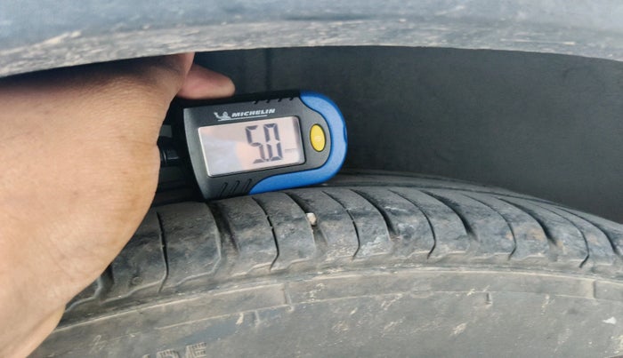 2020 Ford FREESTYLE TITANIUM 1.2 PETROL, Petrol, Manual, 95,698 km, tyre