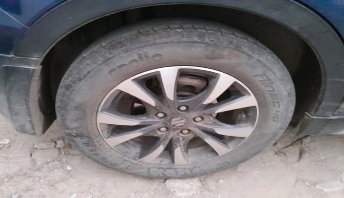 2018 Maruti S Cross ALPHA 1.3, Diesel, Manual, 1,23,995 km, tyre