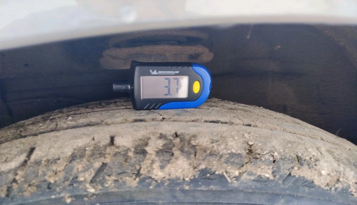 2018 Maruti Ciaz SIGMA DIESEL 1.3, Diesel, Manual, 2,25,122 km, tyre