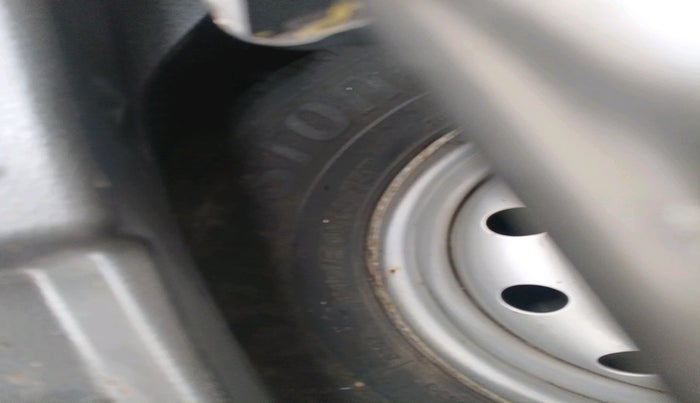 2014 Maruti Wagon R 1.0 LXI CNG, Petrol, Manual, 1,22,095 km, tyre