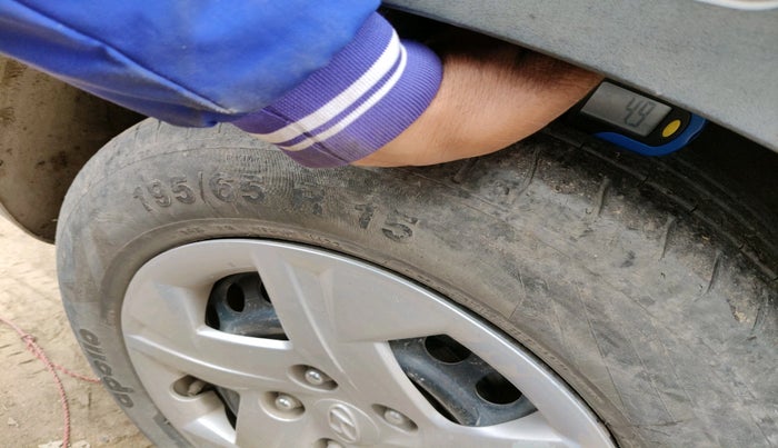 2022 Hyundai VENUE S+ 1.2, Petrol, Manual, 35,340 km, tyre