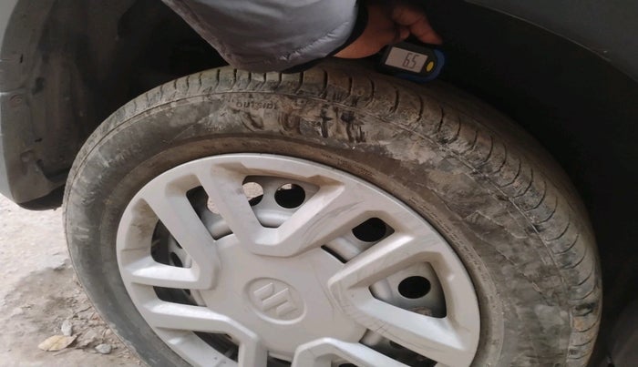 2022 Maruti Vitara Brezza LXI, Petrol, Manual, 6,893 km, tyre