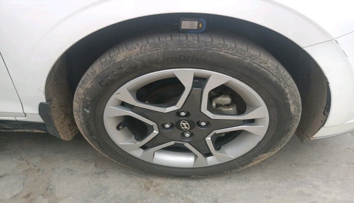 2024 Hyundai NEW I20 SPORTZ 1.2 MT, Petrol, Manual, 46,766 km, tyre