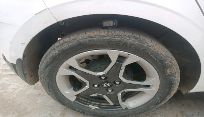 2024 Hyundai NEW I20 SPORTZ 1.2 MT, Petrol, Manual, 46,766 km, tyre