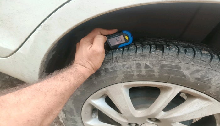 2012 Maruti Swift ZXI, Petrol, Manual, 1,00,235 km, tyre