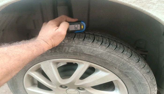 2012 Maruti Swift ZXI, Petrol, Manual, 1,00,235 km, tyre