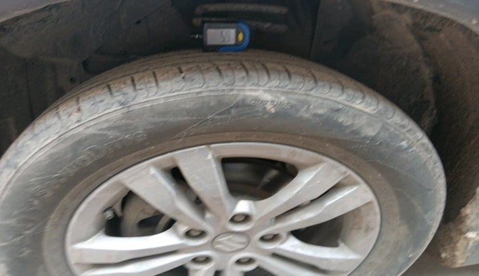 2016 Maruti Vitara Brezza ZDI PLUS DUAL TONE, Diesel, Manual, 1,08,390 km, tyre