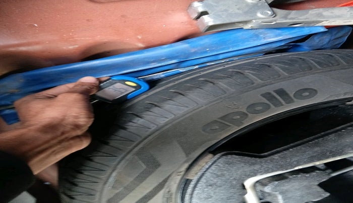 2016 Maruti Vitara Brezza ZDI PLUS DUAL TONE, Diesel, Manual, 1,08,390 km, tyre