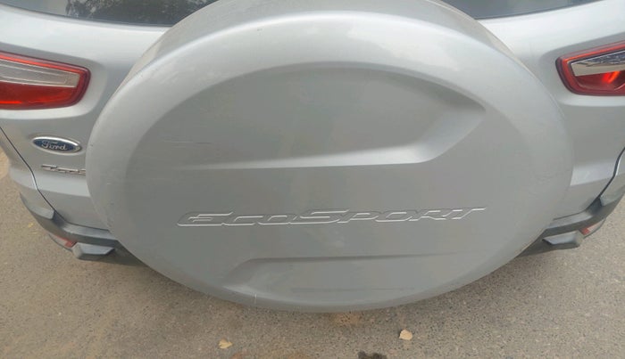 2015 Ford Ecosport TREND 1.5L DIESEL, Diesel, Manual, 2,06,437 km, tyre