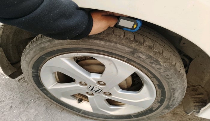 2015 Honda City 1.5L I-VTEC VX, Petrol, Manual, 1,09,721 km, tyre