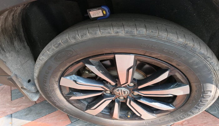 2019 MG HECTOR SHARP 1.5 DCT PETROL, Petrol, Automatic, 30,607 km, tyre