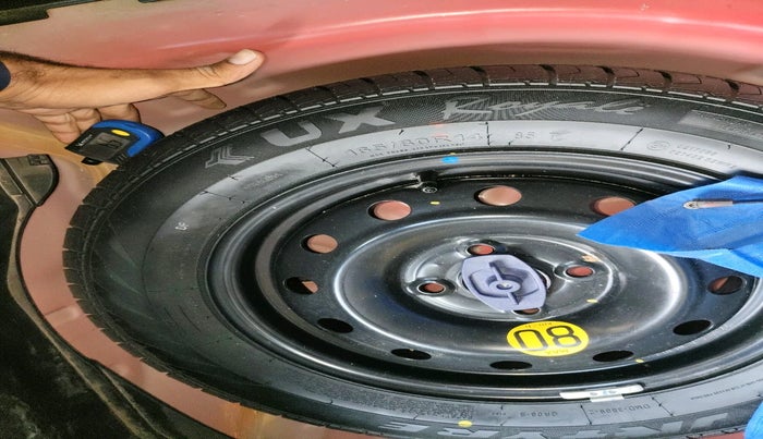 2022 Maruti Swift ZXI AMT, Petrol, Automatic, 55,823 km, tyre