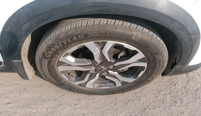 2017 Honda WR-V 1.5L I-DTEC VX MT, Diesel, Manual, 1,29,737 km, tyre