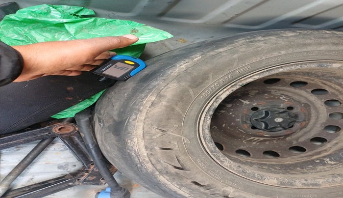 2017 Nissan Sunny XL DIESEL, Diesel, Manual, 99,797 km, tyre