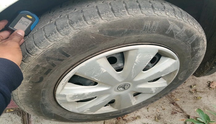 2012 Maruti Swift Dzire VXI, Petrol, Manual, 66,268 km, tyre