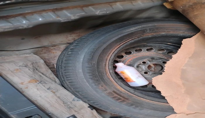 2013 Honda City 1.5L I-VTEC S MT, Petrol, Manual, 1,30,705 km, tyre