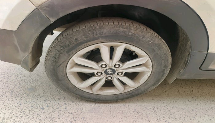 2017 Hyundai Creta E PLUS 1.4 DIESEL, Diesel, Manual, 1,15,342 km, tyre