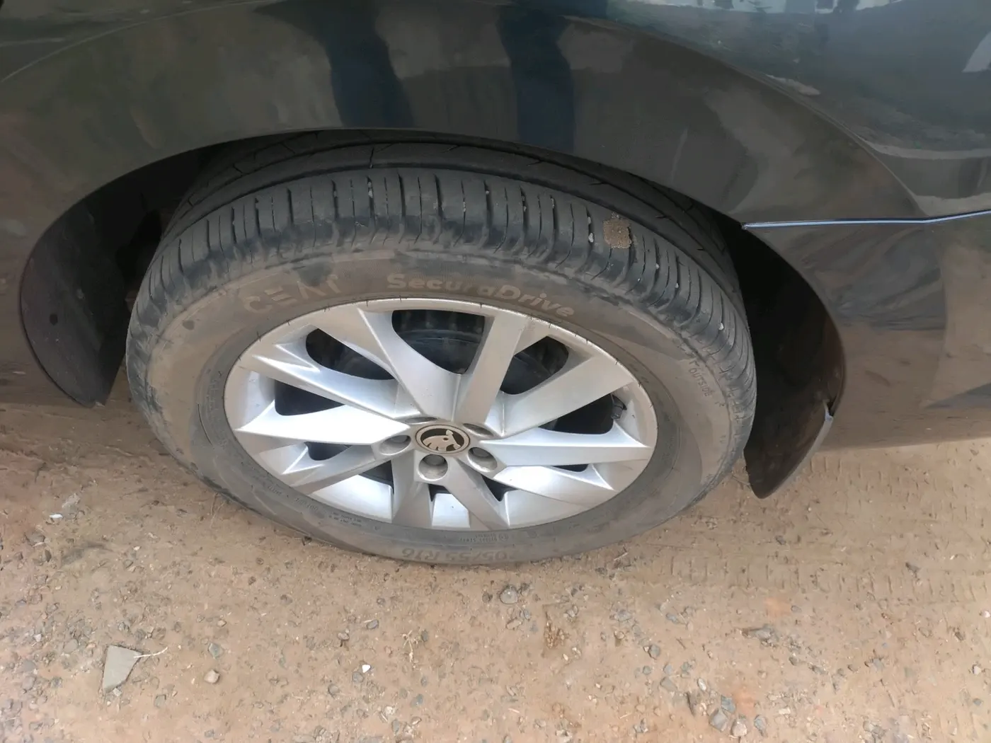 2023 Skoda SLAVIA AMBITION 1.0L TSI AT, Petrol, Automatic, 18,313 km, tyre
