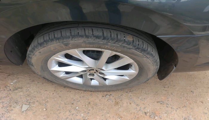 2023 Skoda SLAVIA AMBITION 1.0L TSI AT, Petrol, Automatic, 18,313 km, tyre