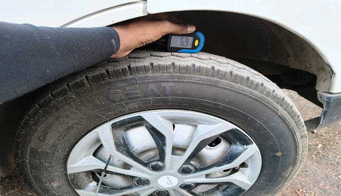 2020 Maruti Eeco 7 STR, Petrol, Manual, 67,533 km, tyre