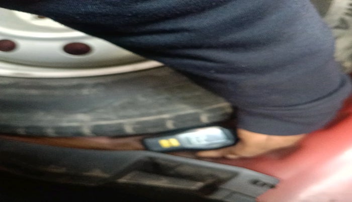 2020 Maruti Swift LXI, Petrol, Manual, 57,653 km, tyre