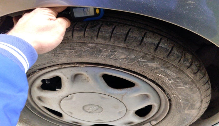 2011 Chevrolet Beat LS PETROL, Petrol, Manual, 60,230 km, tyre