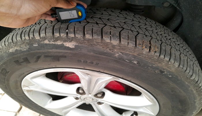 2019 Tata Harrier XT 2.0L KRYOTEC, Diesel, Manual, 80,428 km, tyre