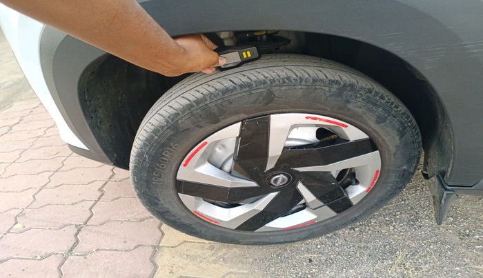 2023 Nissan MAGNITE XE, Petrol, Manual, 26,483 km, tyre