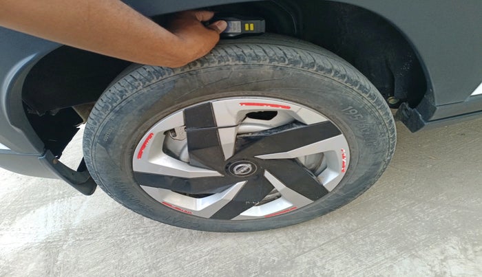 2023 Nissan MAGNITE XE, Petrol, Manual, 26,483 km, tyre