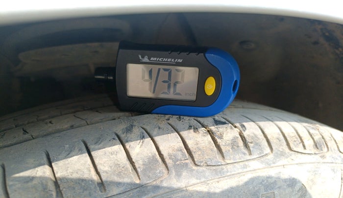 2018 Hyundai Grand i10 SPORTZ 1.2 KAPPA VTVT, Petrol, Manual, 56,387 km, tyre