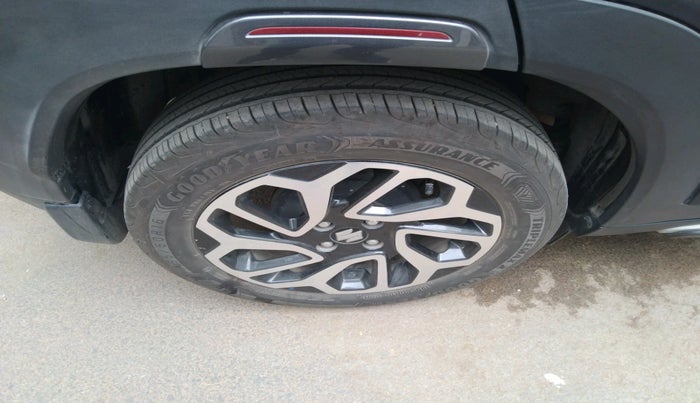 2024 Maruti FRONX ALPHA 1.0L TURBO 6 AT, Petrol, Automatic, 14,330 km, tyre