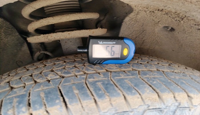 2017 Mahindra XUV500 W10 1.99, Diesel, Manual, 70,513 km, tyre